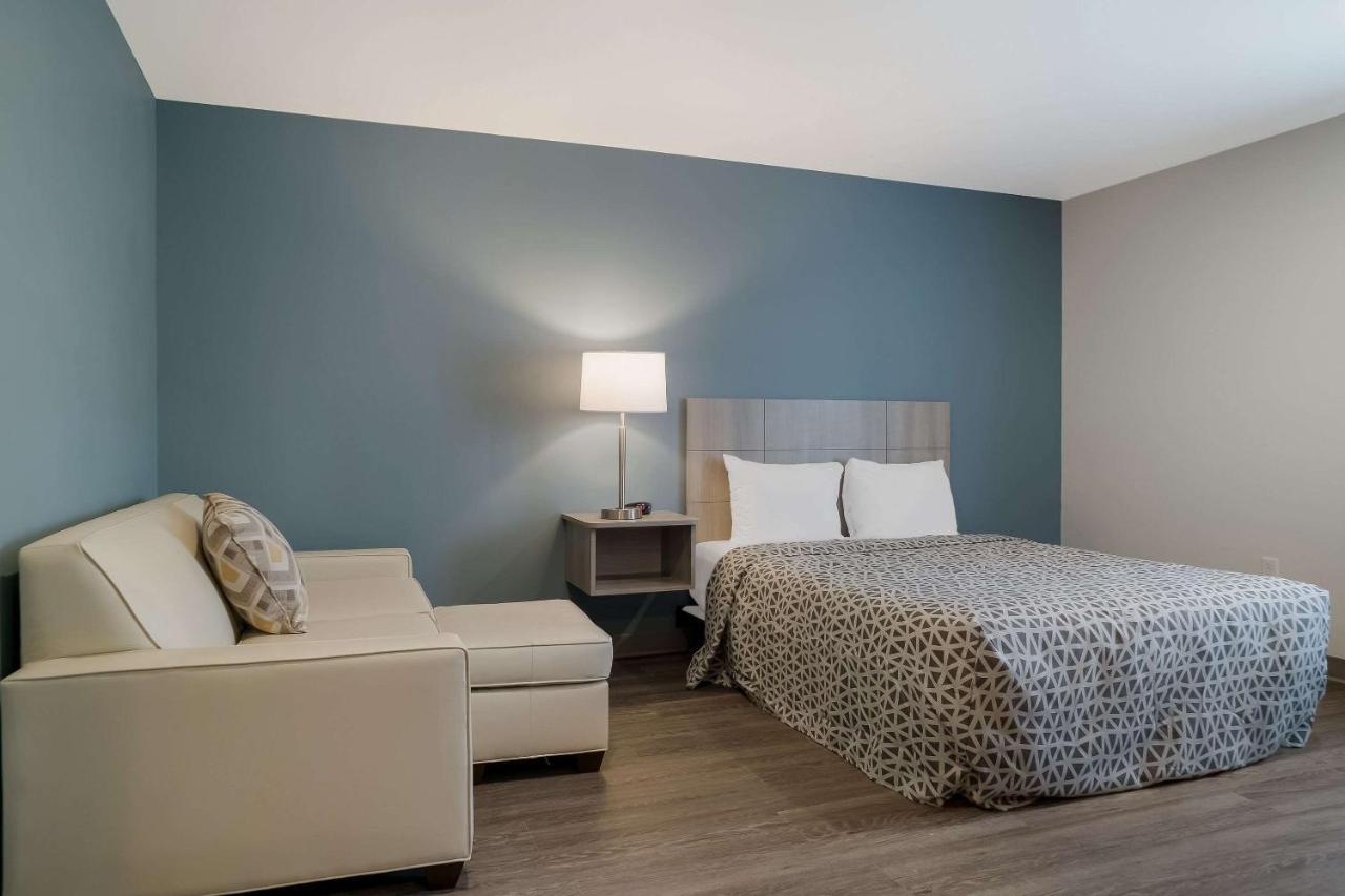 Woodspring Suites Detroit Sterling Heights Exterior photo